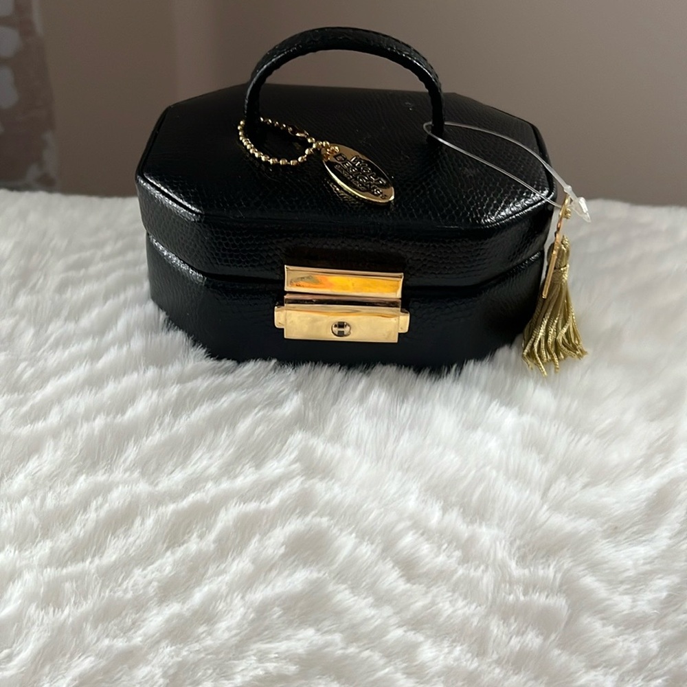 Wolf design new small jewellery case